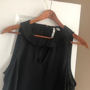 Lauren Conrad keyhole collared tank top